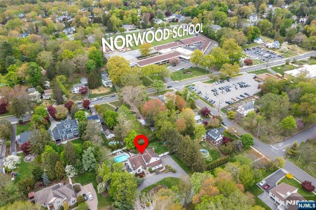 15 Clinton Street, Norwood, NJ 07648