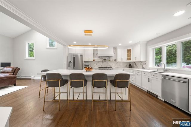 15 Clinton Street, Norwood, NJ 07648