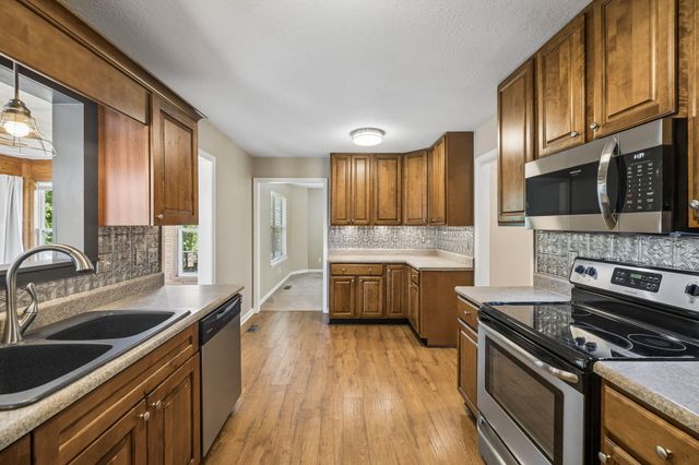 14 Spring Water Drive, Ringgold, GA 30736