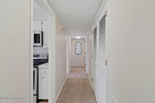 521 Zorn Ave F4, Louisville, KY 40206