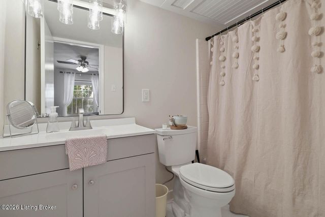 521 Zorn Ave F4, Louisville, KY 40206