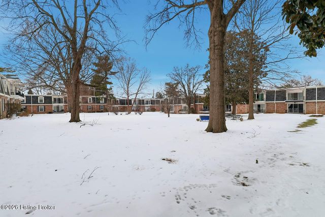 521 Zorn Ave F4, Louisville, KY 40206