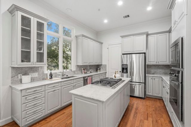 521 Lovett Boulevard, Houston, TX 77006