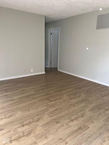 2901 Sangster Avenue, Indianapolis, IN 46218