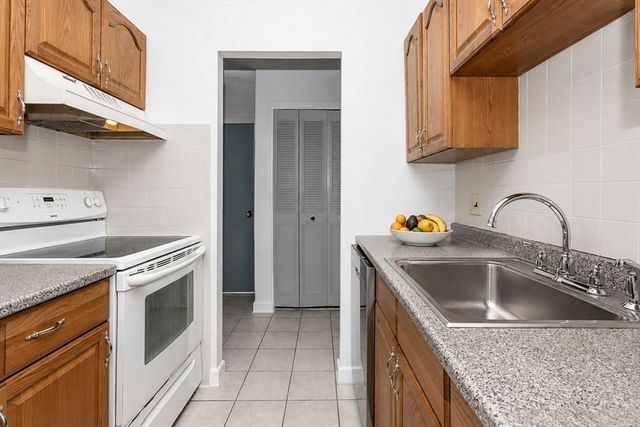 103 Newman Rd 17, Malden, MA 02148