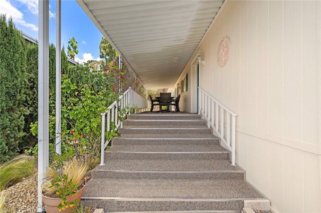 24001 Muirlands Boulevard 122, Lake Forest, CA 92630