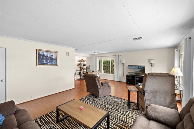 24001 Muirlands Boulevard 122, Lake Forest, CA 92630