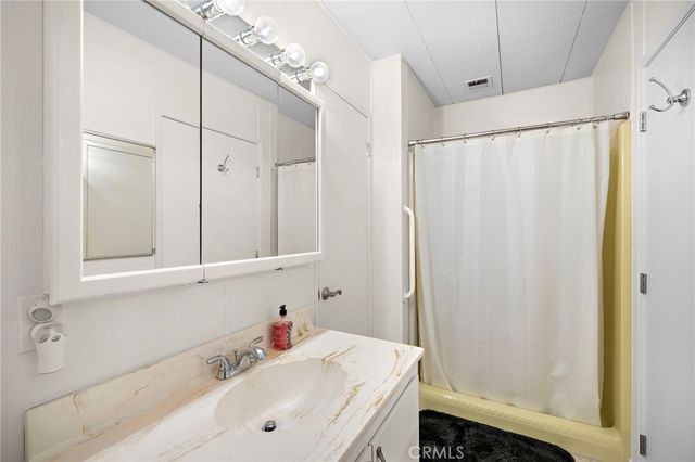 24001 Muirlands Boulevard 122, Lake Forest, CA 92630