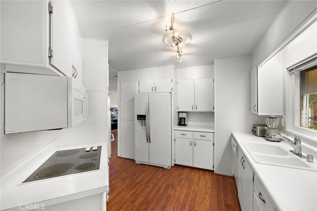 24001 Muirlands Boulevard 122, Lake Forest, CA 92630