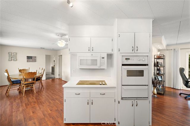 24001 Muirlands Boulevard 122, Lake Forest, CA 92630