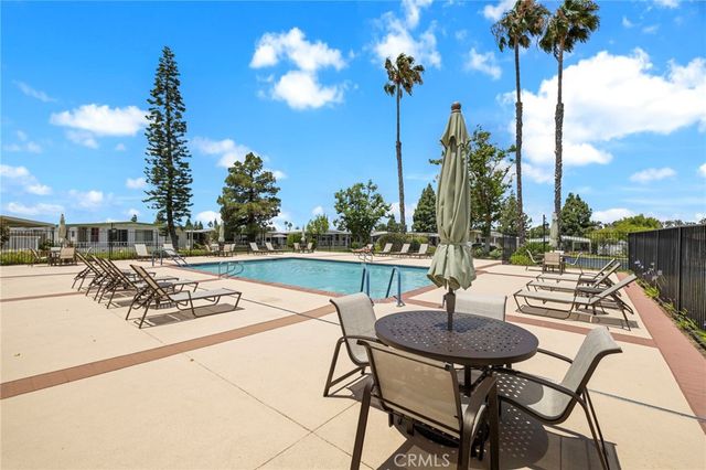 24001 Muirlands Boulevard 122, Lake Forest, CA 92630