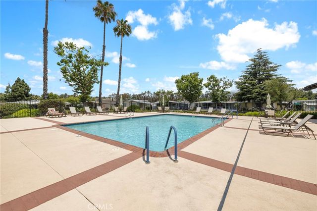 24001 Muirlands Boulevard 122, Lake Forest, CA 92630