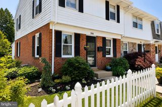998 E MAPLE ST, Palmyra, PA 17078