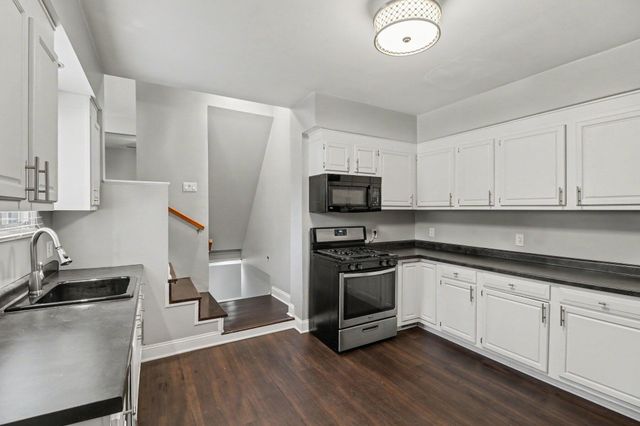 5321 Bedford Street, Dearborn Heights, MI 48125