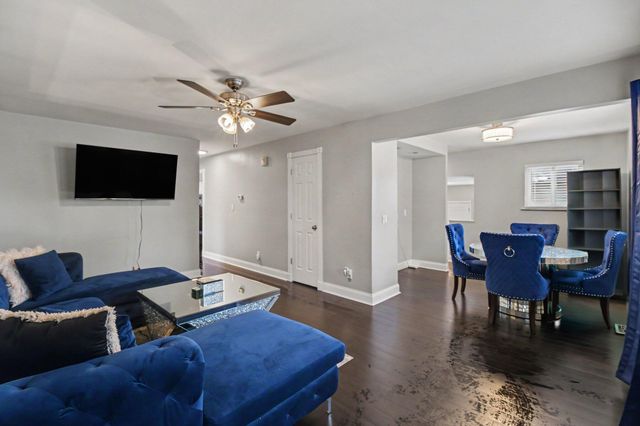 5321 Bedford Street, Dearborn Heights, MI 48125