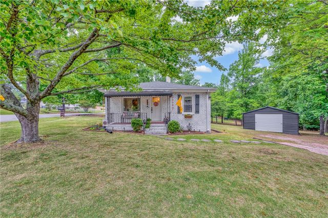 416 W Belvue Road, Greenville, SC 29609