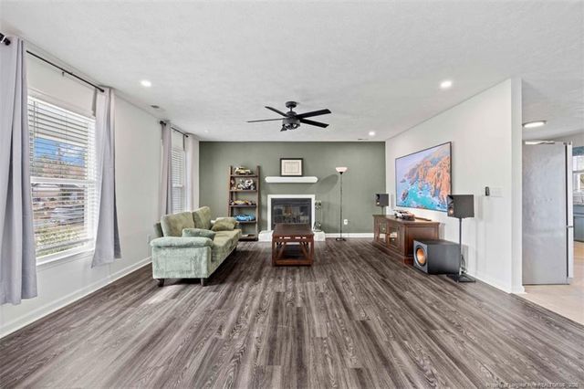 410 Woodberry Circle, Raeford, NC 28376