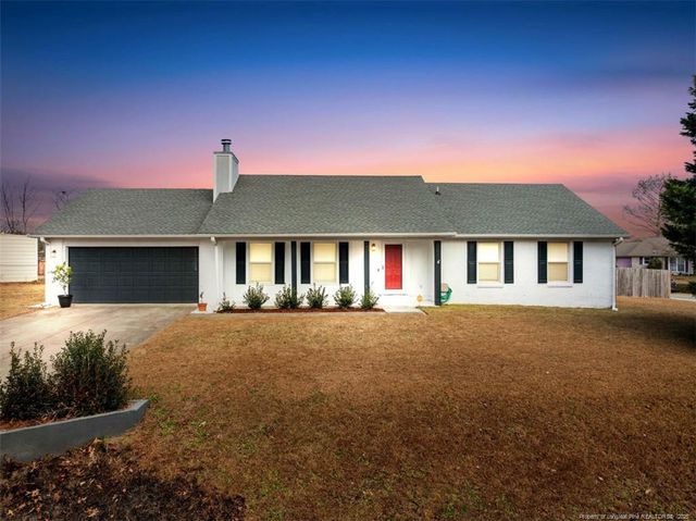 410 Woodberry Circle, Raeford, NC 28376