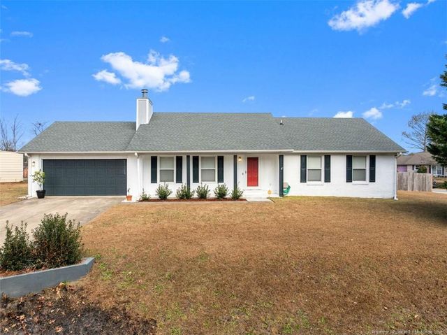 410 Woodberry Circle, Raeford, NC 28376