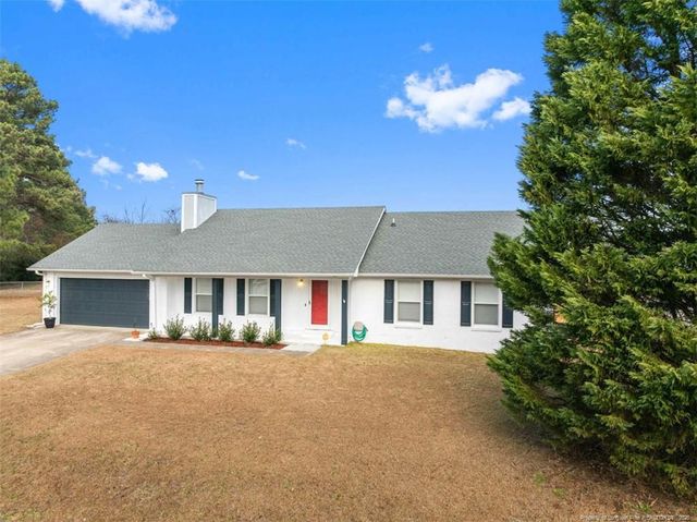 410 Woodberry Circle, Raeford, NC 28376