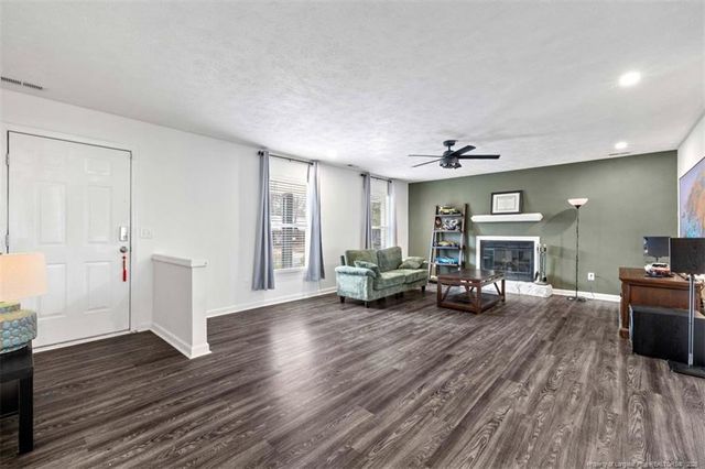 410 Woodberry Circle, Raeford, NC 28376