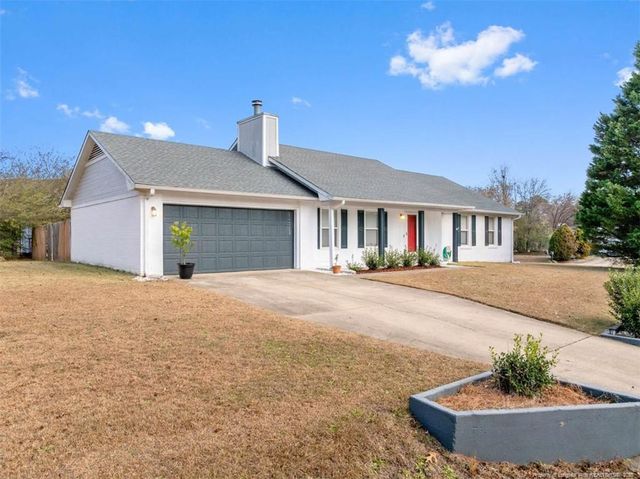 410 Woodberry Circle, Raeford, NC 28376