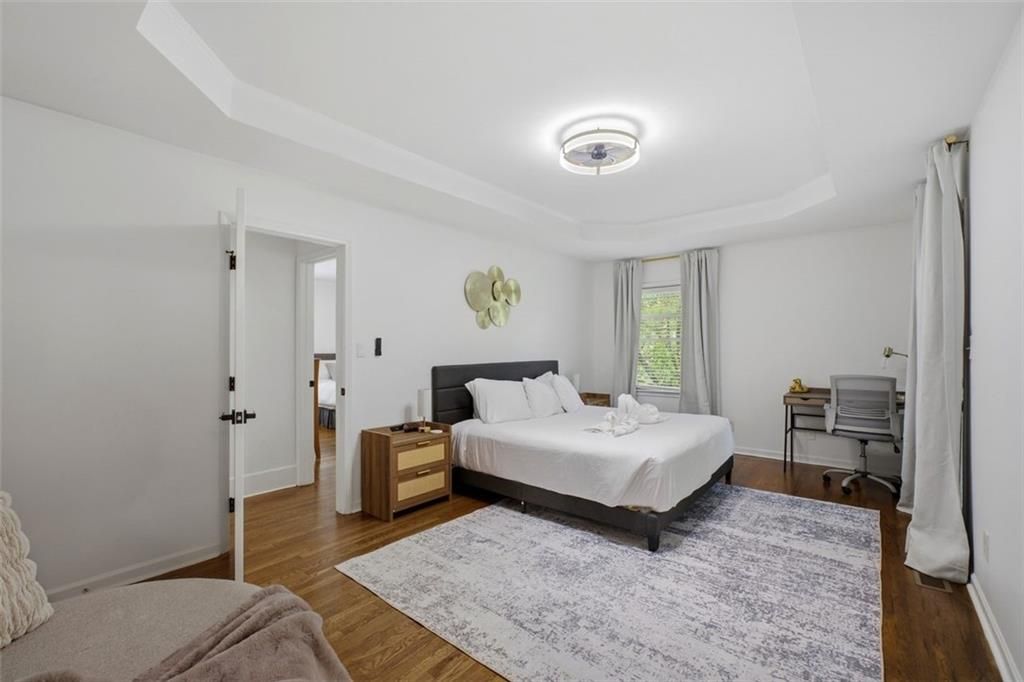 Image 18 of property listing at 2842 Briarcliff Road NE, Atlanta, GA 30329