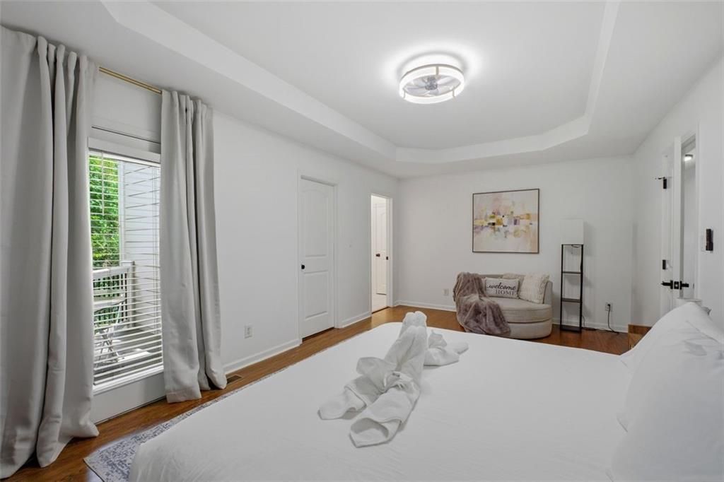 Image 19 of property listing at 2842 Briarcliff Road NE, Atlanta, GA 30329