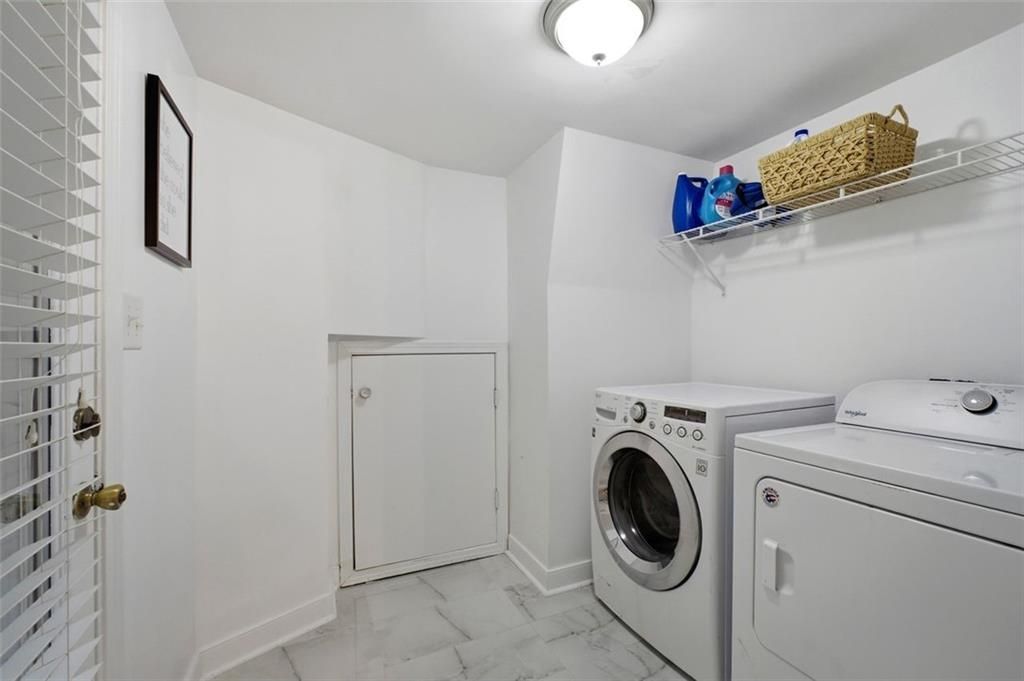 Image 22 of property listing at 2842 Briarcliff Road NE, Atlanta, GA 30329