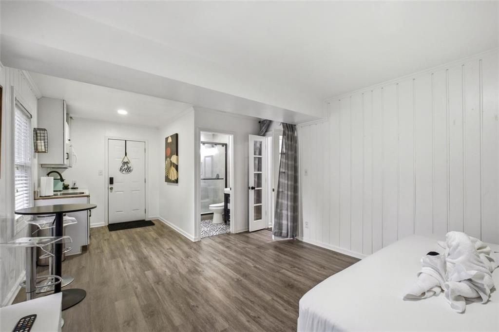 Image 26 of property listing at 2842 Briarcliff Road NE, Atlanta, GA 30329