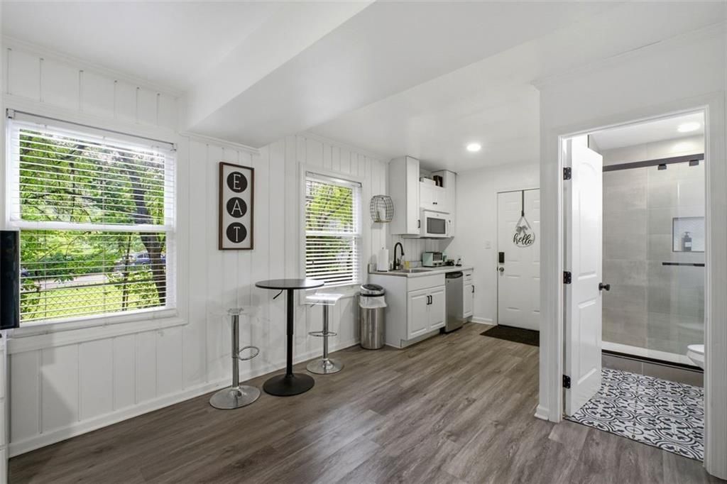 Image 27 of property listing at 2842 Briarcliff Road NE, Atlanta, GA 30329
