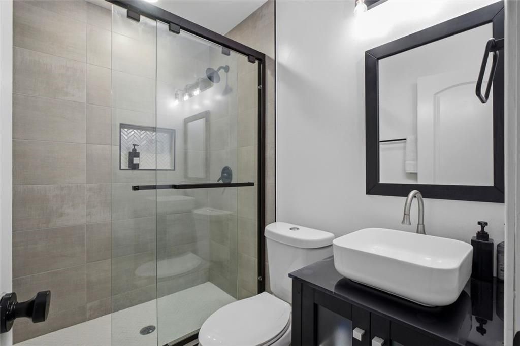 Image 28 of property listing at 2842 Briarcliff Road NE, Atlanta, GA 30329