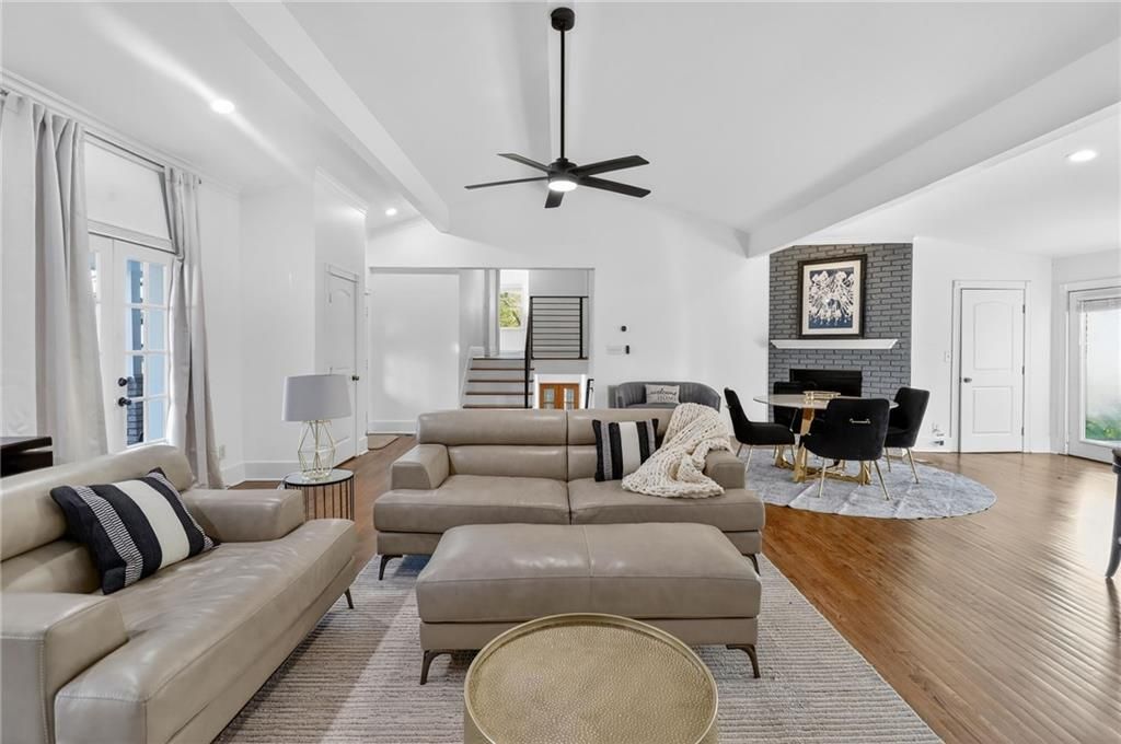 Image 7 of property listing at 2842 Briarcliff Road NE, Atlanta, GA 30329
