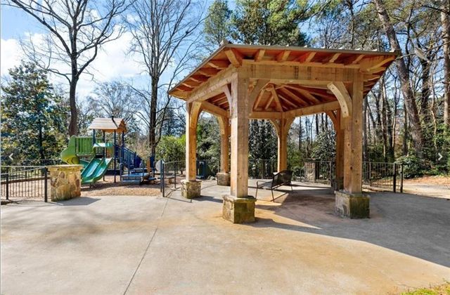 2272 Armand Road NE, Atlanta, GA 30324