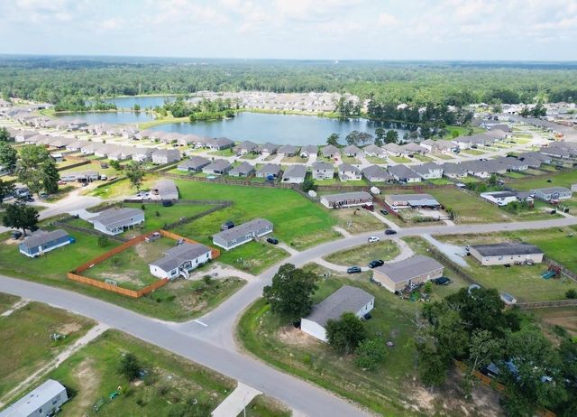 511 Ashlawn Drive, Conroe, TX 77303
