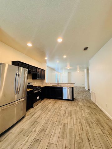 12318 Skyview Rise Court Court, Houston, TX 77047