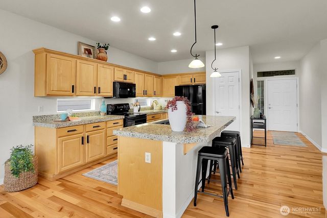 23042 NE 128th Place, Redmond, WA 98053