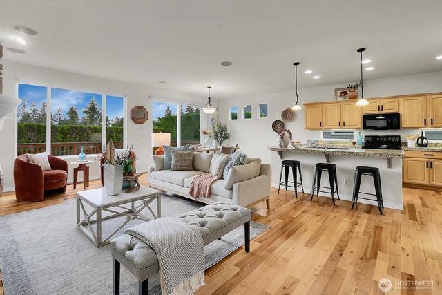 23042 NE 128th Place, Redmond, WA 98053