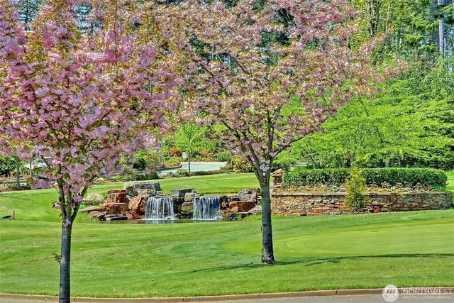 23042 NE 128th Place, Redmond, WA 98053