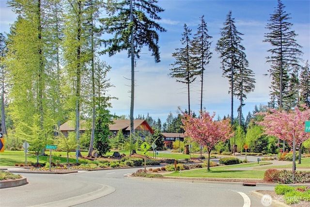 23042 NE 128th Place, Redmond, WA 98053