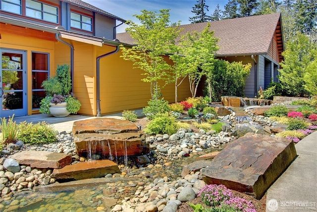 23042 NE 128th Place, Redmond, WA 98053