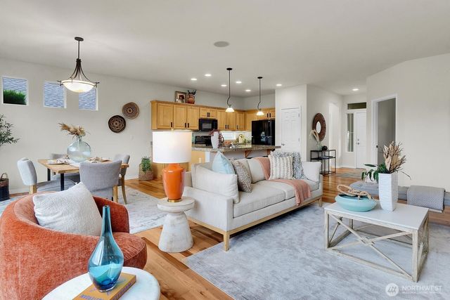 23042 NE 128th Place, Redmond, WA 98053