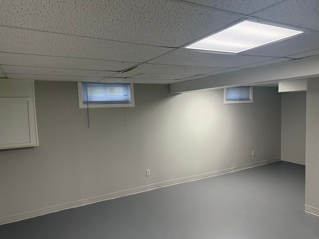 1414 Ingersoll Rd, Waterloo, IA 50701