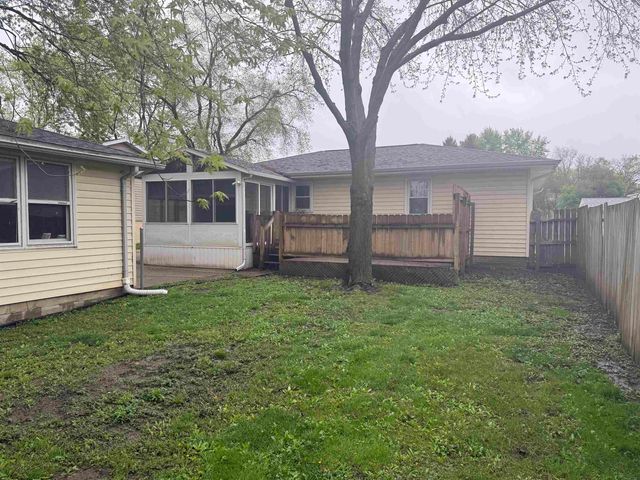 1414 Ingersoll Rd, Waterloo, IA 50701