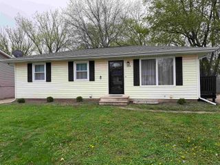 1414 Ingersoll Rd, Waterloo, IA 50701