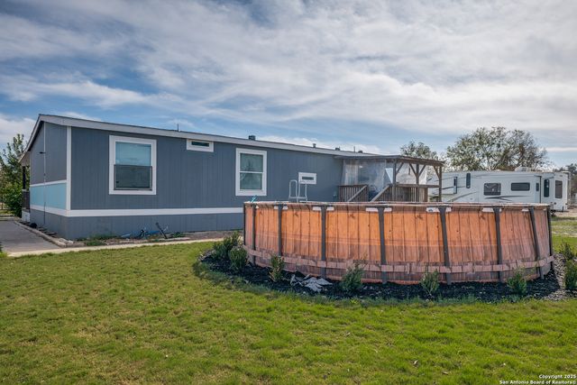 9233 Nelson Rd., San Antonio, TX 78252