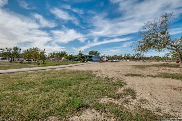 9233 Nelson Rd., San Antonio, TX 78252