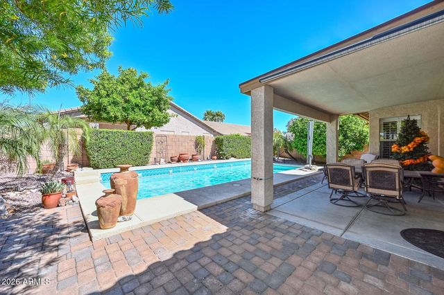 9206 W LONE CACTUS Drive, Peoria, AZ 85382