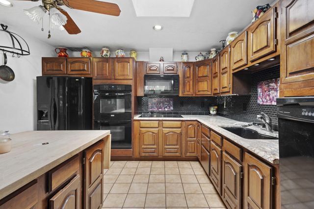 1113 WAGON TRAIN Drive SE, Albuquerque, NM 87123