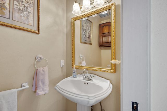 1113 WAGON TRAIN Drive SE, Albuquerque, NM 87123